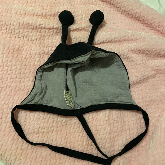 Costume Ladybug cape and handmade boutique linen cotton antenna bonnet 12-18 EUC - Picture 9 of 11